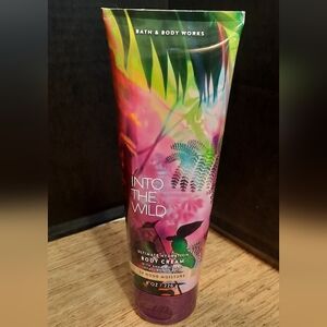 BATH AND BODY WORKS "INTO THE WILD"